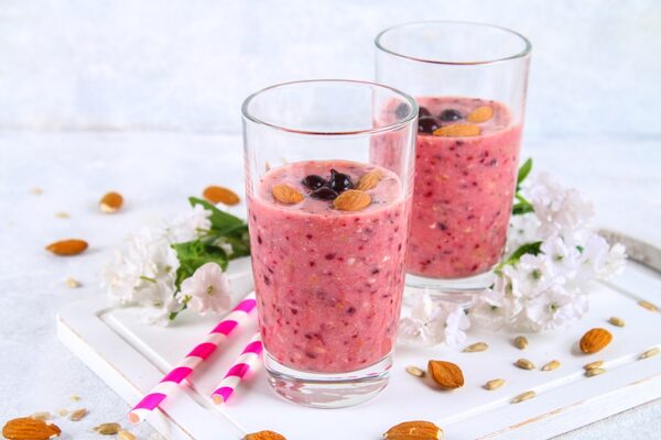 Smoothie fruits frais et amandes : le plein d'énergie en un verre