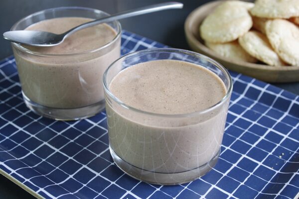 Crème mousseuse au chocolat et mascarpone : la douceur enrichie sans chocolat à faire fondre