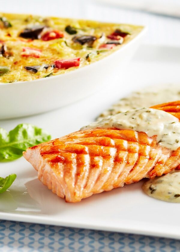 Pavé de saumon à l'oseille et gratin de légumes : l'assiette complète du dimanche