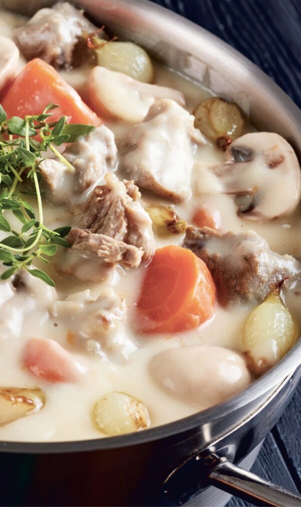 Blanquette de veau façon grand-mère : le mijoté enrichi qui redonne le goût des plats d'antan