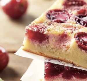Clafoutis aux cerises traditionnel : la version enrichie aux blancs en neige