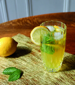 Citronnade à la menthe : le grand classique désaltérant en version nourrissante