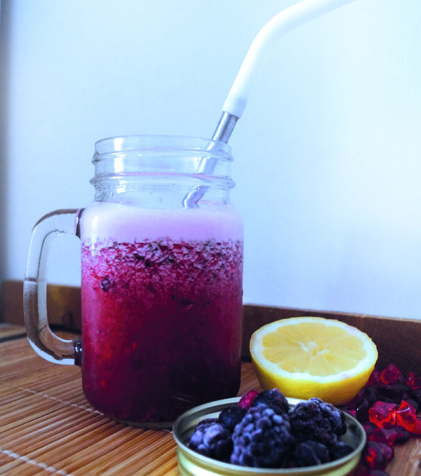 Glace pilée aux fruits rouges : la boisson glacée express sans congélation