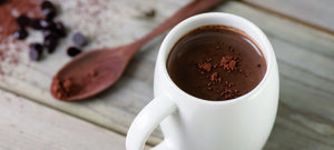 Chocolat chaud enrichi en protéines : le réconfort mijoté à feu doux