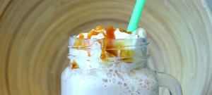 Frappé café caramel : le café glacé gourmand mixé en 5 minutes