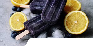 Glaces myrtille citron : des bâtonnets enrichis au cœur de crème de citron