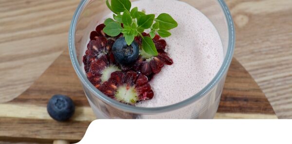 Mousse aux fruits de la forêt : trois ingrédients pour un dessert aérien