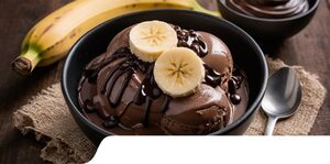 Glace banane chocolat hyperprotéinée : la texture crémeuse sans sorbetière